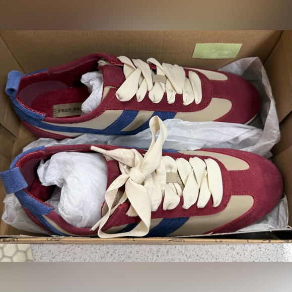 NIB Free People Red/Blue/Beige Women's Ace’s Tennis Shoe size 8.5 - Picture 3 of 9